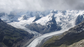 El insólito plan para salvar los glaciares ha comenzado: nieve artificial para los Alpes suizos<em></em>